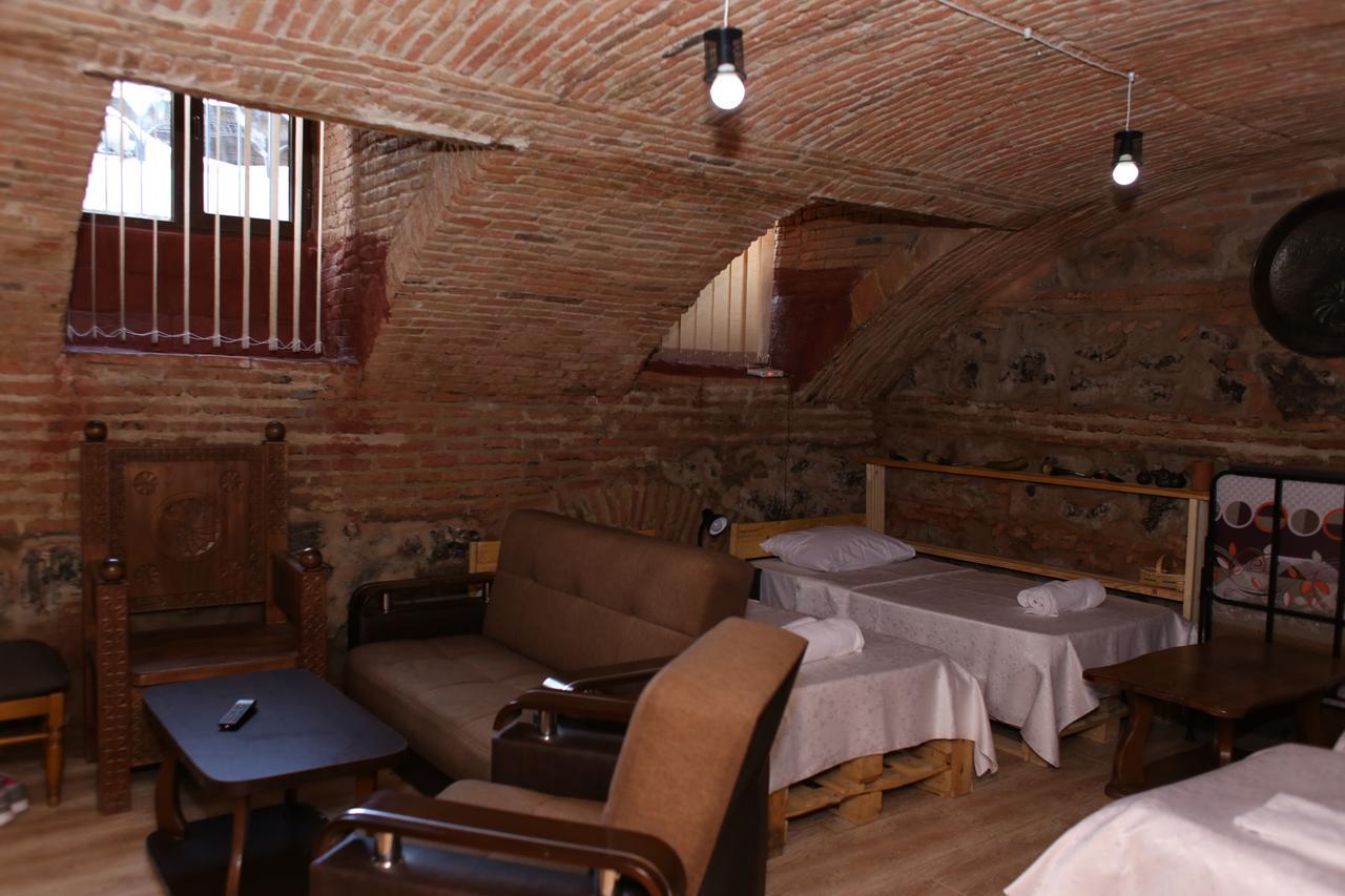Guest House Kakabadzeebi 9 Tbilisi Exteriör bild