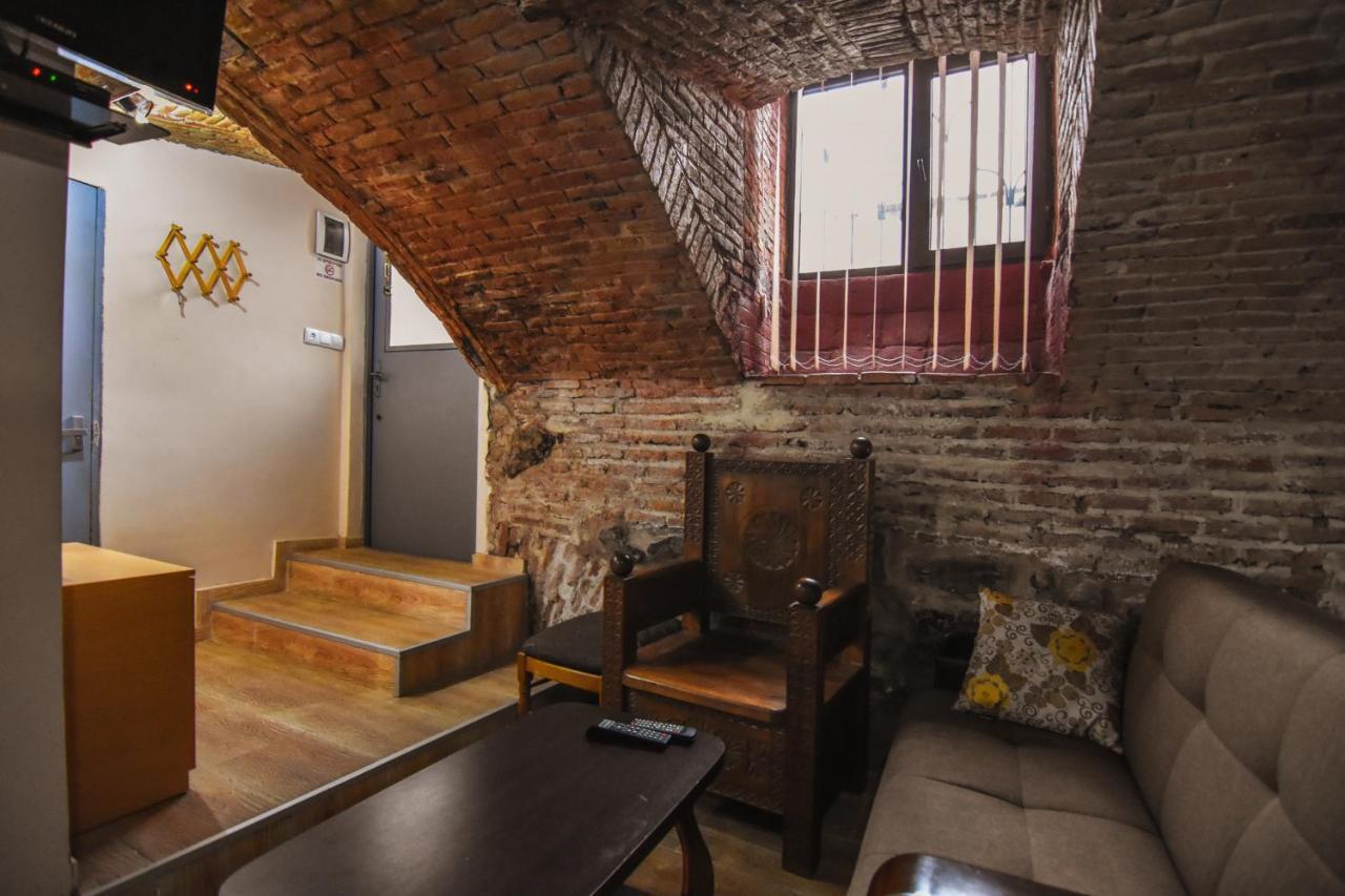 Guest House Kakabadzeebi 9 Tbilisi Exteriör bild